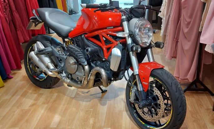 Ducati monster 821