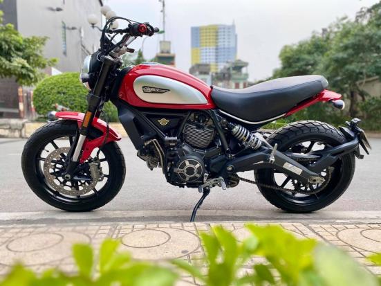 Em cần bán chiếc Ducati Scrambler Icon 2018