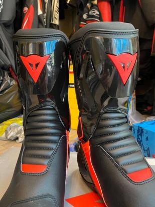 Bán giày Dainese Nexus 