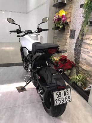 Bán CB1000R 2020 khách đập thùng