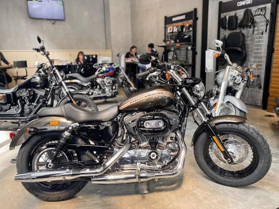 Cho lên sàn em #Harley #Custom 1200 River Rock Gray