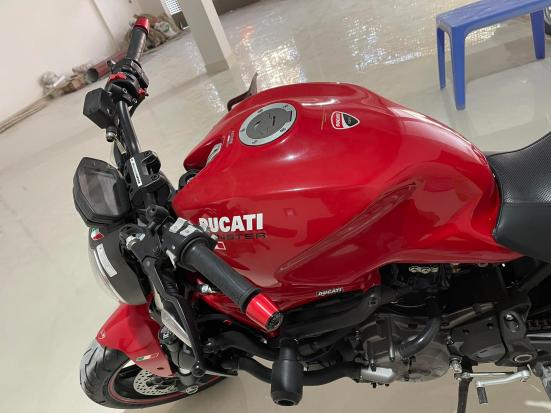 Cần bán Ducati Monster 821