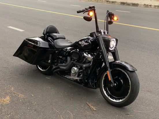 Bán xe Harley Fatboy 114 dk lần đầu 2019, độ bagger Batman.