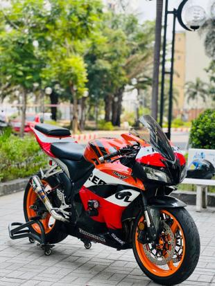 Moto CBR600 Sang tên toàn quốc Bs Sài Gòn. Máy êm như Cúp 50 nha ae