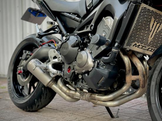 Yamaha MT-09 ( FZ-09 ) 2015