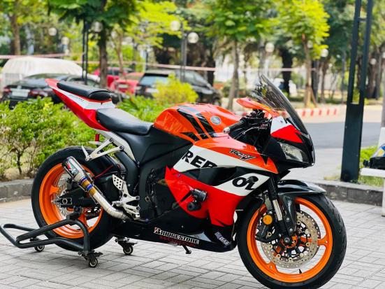 Moto CBR600 Sang tên toàn quốc Bs Sài Gòn. Máy êm như Cúp 50 nha ae