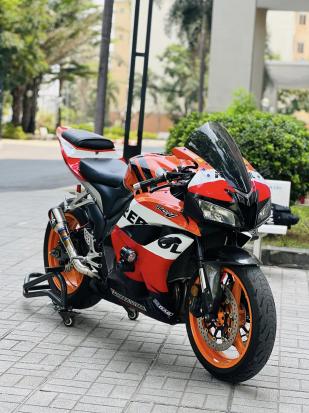 Moto CBR600 Sang tên toàn quốc Bs Sài Gòn. Máy êm như Cúp 50 nha ae