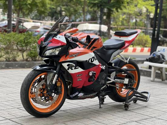 Moto CBR600 Sang tên toàn quốc Bs Sài Gòn. Máy êm như Cúp 50 nha ae