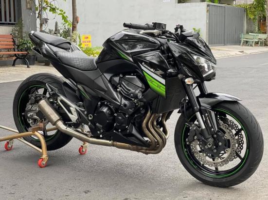 Z800R date 2016 like new