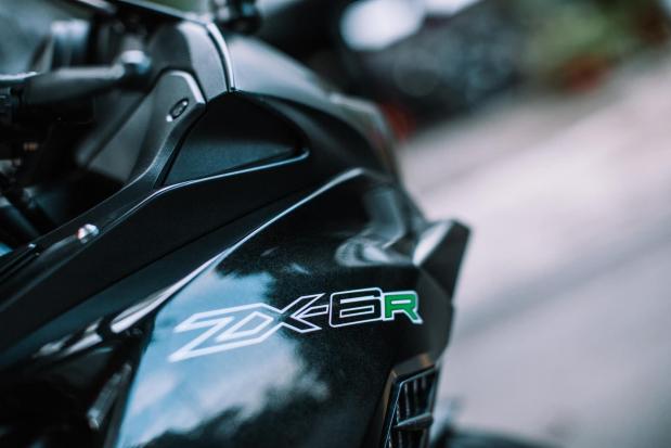 Em cần bán: Ninja ZX6R 